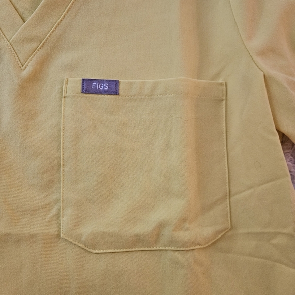 FIGS Yellow Catarina Top Size Small #4234 - Picture 3 of 6